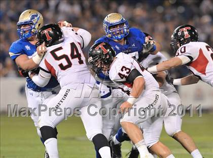Thumbnail 2 in San Clemente vs. Santa Margarita (CIF SS PAC-5 Division Final) photogallery.