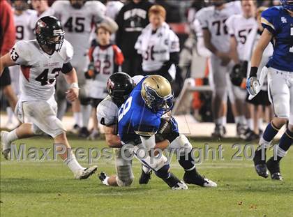 Thumbnail 3 in San Clemente vs. Santa Margarita (CIF SS PAC-5 Division Final) photogallery.