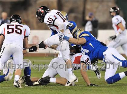 Thumbnail 1 in San Clemente vs. Santa Margarita (CIF SS PAC-5 Division Final) photogallery.