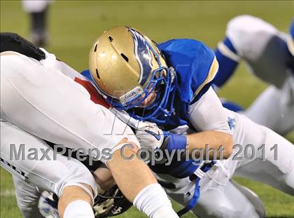 Thumbnail 1 in San Clemente vs. Santa Margarita (CIF SS PAC-5 Division Final) photogallery.