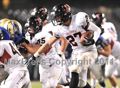 Thumbnail 1 in San Clemente vs. Santa Margarita (CIF SS PAC-5 Division Final) photogallery.