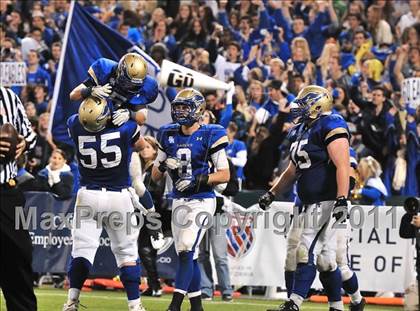 Thumbnail 2 in San Clemente vs. Santa Margarita (CIF SS PAC-5 Division Final) photogallery.