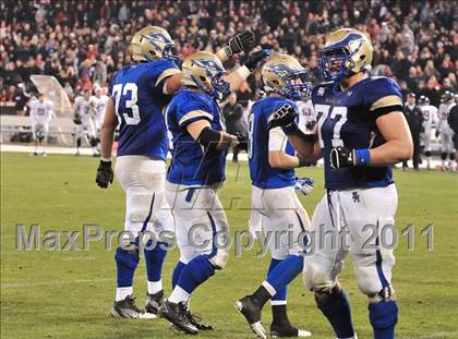 Thumbnail 2 in San Clemente vs. Santa Margarita (CIF SS PAC-5 Division Final) photogallery.