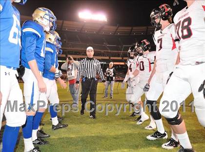 Thumbnail 3 in San Clemente vs. Santa Margarita (CIF SS PAC-5 Division Final) photogallery.