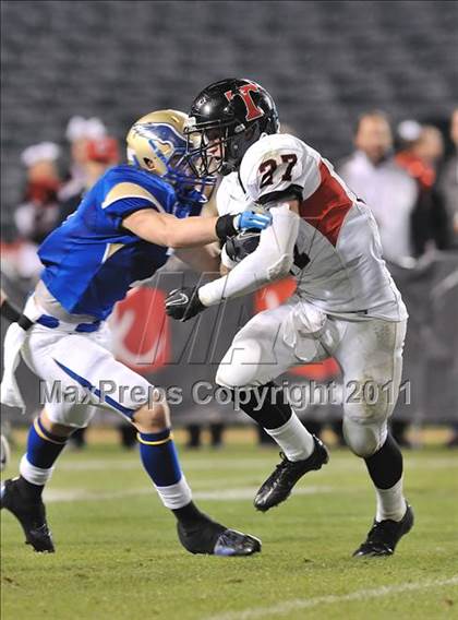 Thumbnail 3 in San Clemente vs. Santa Margarita (CIF SS PAC-5 Division Final) photogallery.