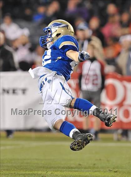 Thumbnail 3 in San Clemente vs. Santa Margarita (CIF SS PAC-5 Division Final) photogallery.