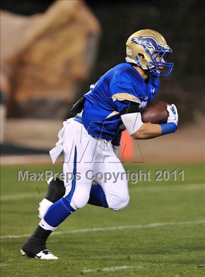 Thumbnail 2 in San Clemente vs. Santa Margarita (CIF SS PAC-5 Division Final) photogallery.