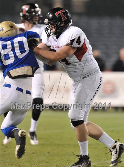 Thumbnail 2 in San Clemente vs. Santa Margarita (CIF SS PAC-5 Division Final) photogallery.