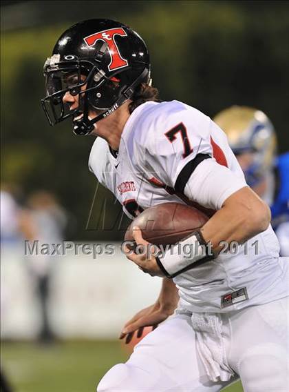 Thumbnail 3 in San Clemente vs. Santa Margarita (CIF SS PAC-5 Division Final) photogallery.