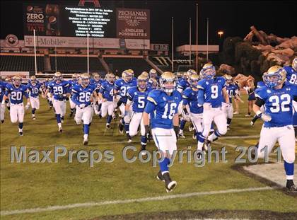 Thumbnail 2 in San Clemente vs. Santa Margarita (CIF SS PAC-5 Division Final) photogallery.