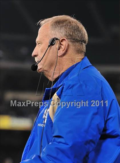 Thumbnail 2 in San Clemente vs. Santa Margarita (CIF SS PAC-5 Division Final) photogallery.