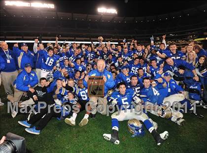 Thumbnail 3 in San Clemente vs. Santa Margarita (CIF SS PAC-5 Division Final) photogallery.