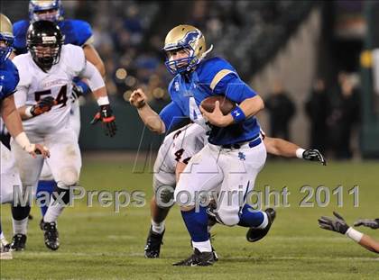 Thumbnail 2 in San Clemente vs. Santa Margarita (CIF SS PAC-5 Division Final) photogallery.