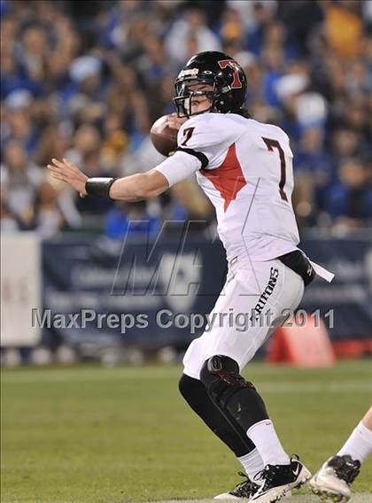 Thumbnail 1 in San Clemente vs. Santa Margarita (CIF SS PAC-5 Division Final) photogallery.