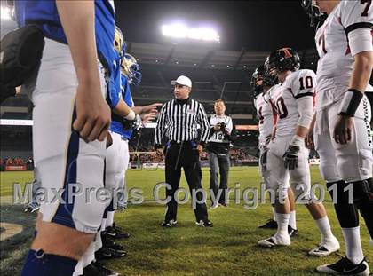 Thumbnail 1 in San Clemente vs. Santa Margarita (CIF SS PAC-5 Division Final) photogallery.