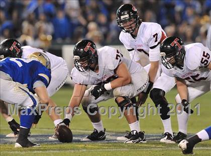 Thumbnail 3 in San Clemente vs. Santa Margarita (CIF SS PAC-5 Division Final) photogallery.