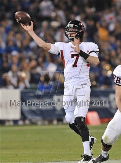 Thumbnail 2 in San Clemente vs. Santa Margarita (CIF SS PAC-5 Division Final) photogallery.
