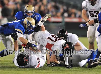 Thumbnail 1 in San Clemente vs. Santa Margarita (CIF SS PAC-5 Division Final) photogallery.