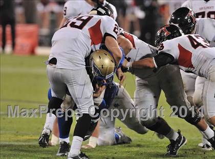 Thumbnail 2 in San Clemente vs. Santa Margarita (CIF SS PAC-5 Division Final) photogallery.