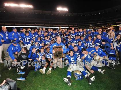 Thumbnail 2 in San Clemente vs. Santa Margarita (CIF SS PAC-5 Division Final) photogallery.