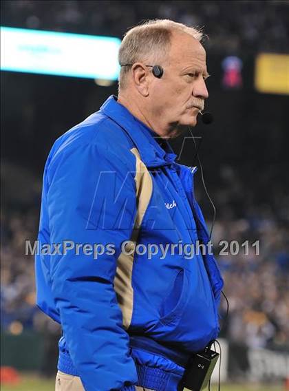 Thumbnail 1 in San Clemente vs. Santa Margarita (CIF SS PAC-5 Division Final) photogallery.