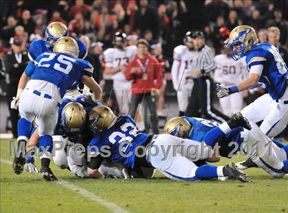 Thumbnail 3 in San Clemente vs. Santa Margarita (CIF SS PAC-5 Division Final) photogallery.