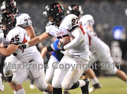 Thumbnail 3 in San Clemente vs. Santa Margarita (CIF SS PAC-5 Division Final) photogallery.