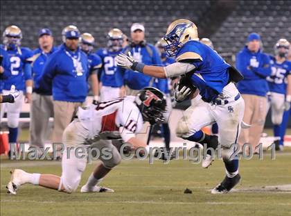 Thumbnail 3 in San Clemente vs. Santa Margarita (CIF SS PAC-5 Division Final) photogallery.