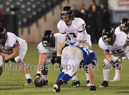 Thumbnail 3 in San Clemente vs. Santa Margarita (CIF SS PAC-5 Division Final) photogallery.