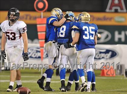 Thumbnail 2 in San Clemente vs. Santa Margarita (CIF SS PAC-5 Division Final) photogallery.