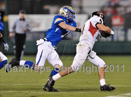 Thumbnail 1 in San Clemente vs. Santa Margarita (CIF SS PAC-5 Division Final) photogallery.