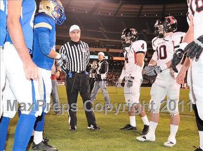 Thumbnail 1 in San Clemente vs. Santa Margarita (CIF SS PAC-5 Division Final) photogallery.