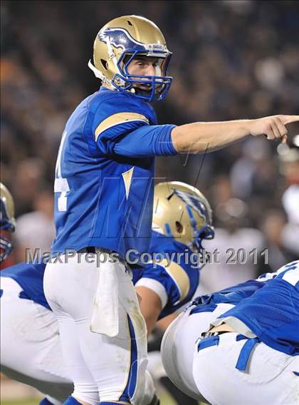 Thumbnail 2 in San Clemente vs. Santa Margarita (CIF SS PAC-5 Division Final) photogallery.