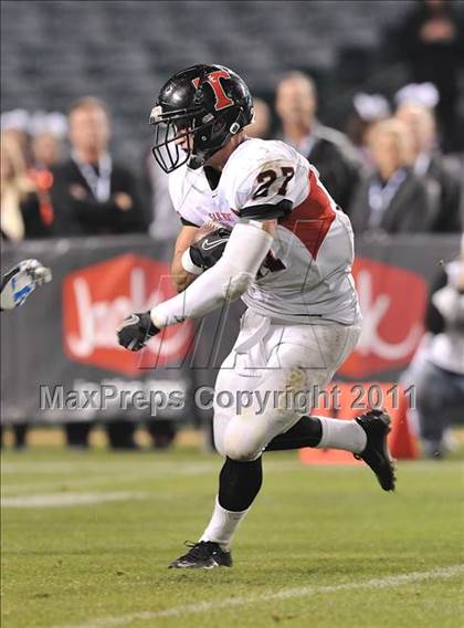Thumbnail 2 in San Clemente vs. Santa Margarita (CIF SS PAC-5 Division Final) photogallery.