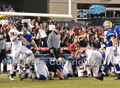 Thumbnail 2 in San Clemente vs. Santa Margarita (CIF SS PAC-5 Division Final) photogallery.