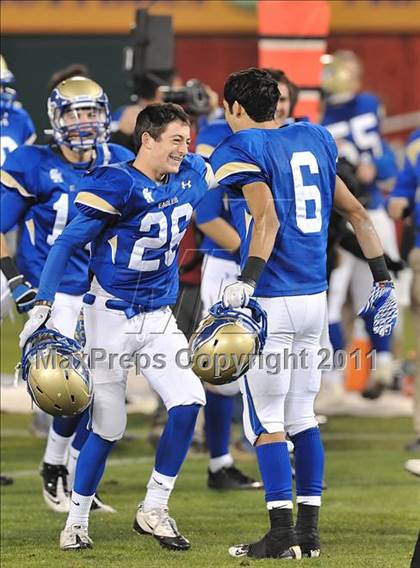 Thumbnail 1 in San Clemente vs. Santa Margarita (CIF SS PAC-5 Division Final) photogallery.