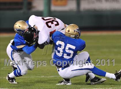 Thumbnail 3 in San Clemente vs. Santa Margarita (CIF SS PAC-5 Division Final) photogallery.