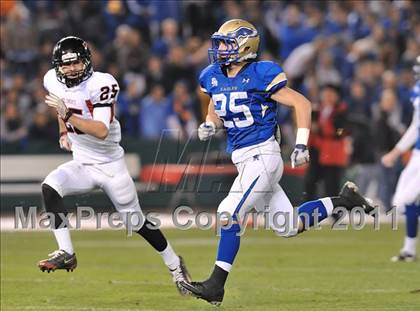 Thumbnail 1 in San Clemente vs. Santa Margarita (CIF SS PAC-5 Division Final) photogallery.