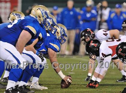 Thumbnail 1 in San Clemente vs. Santa Margarita (CIF SS PAC-5 Division Final) photogallery.
