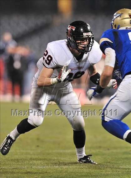 Thumbnail 3 in San Clemente vs. Santa Margarita (CIF SS PAC-5 Division Final) photogallery.