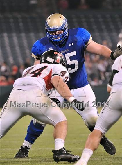 Thumbnail 3 in San Clemente vs. Santa Margarita (CIF SS PAC-5 Division Final) photogallery.