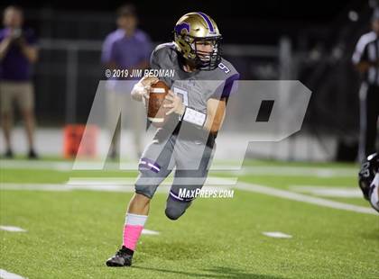 Thumbnail 1 in Navarro @ Marble Falls photogallery.