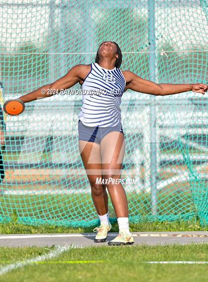 Thumbnail 2 in IHSAA Pike Regional (Discus)  photogallery.