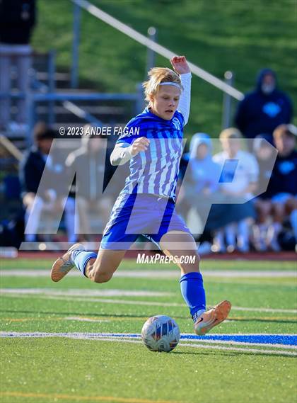Thumbnail 2 in Holmdel vs Arthur L. Johnson (NJSIAA Central Jersey Group 2 Semifinal)  photogallery.