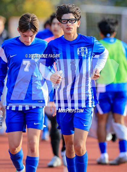 Thumbnail 2 in Holmdel vs Arthur L. Johnson (NJSIAA Central Jersey Group 2 Semifinal)  photogallery.