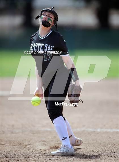 Thumbnail 2 in Vista del Lago vs. Granite Bay photogallery.