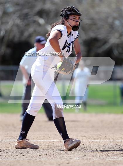 Thumbnail 3 in Vista del Lago vs. Granite Bay photogallery.