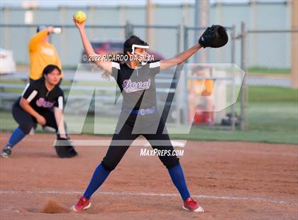 Thumbnail 3 in Sealy vs Royal photogallery.