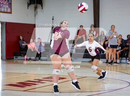 Thumbnail 2 in Chilton County vs Thorsby (Chilton County Tournament) photogallery.