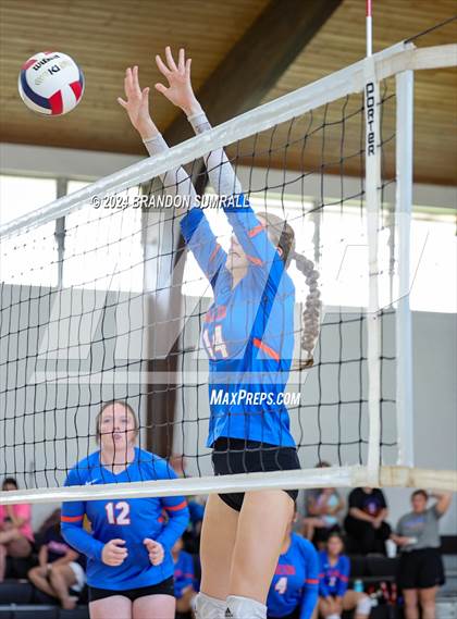 Thumbnail 2 in Chilton County vs Thorsby (Chilton County Tournament) photogallery.